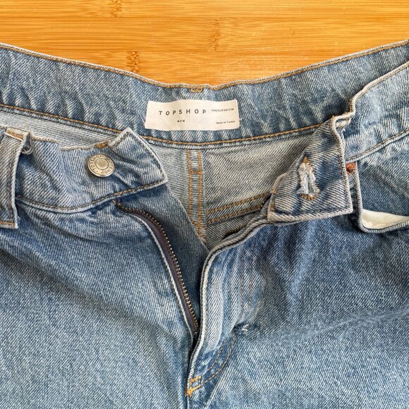 TOPSHOP ROLL CUFF HIGH RISE DENIM MOM SHORTS - Picture 4 of 8